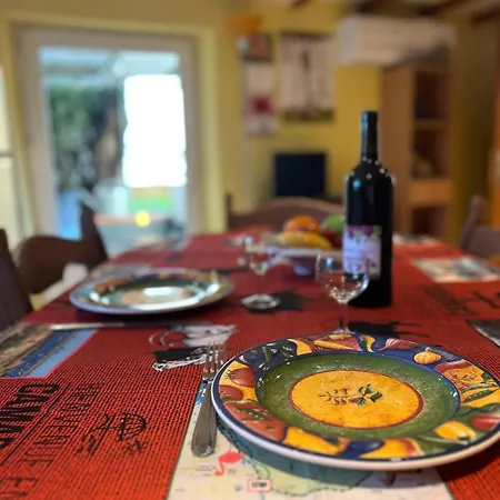 La Petite Garenne - T2 Climatise Et Jardin Prive *